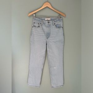 A&F Ultra High Rise the Ankle Straight Jean